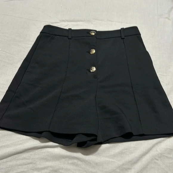 Zara Black High-Waisted Women's Shorts Button Front Small - Picture 3 of 5